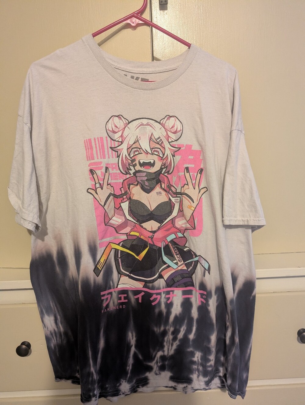 Hot Topic Original Anime Graphic Tie-Dye Women's Tee - White & Black Size 2XL
